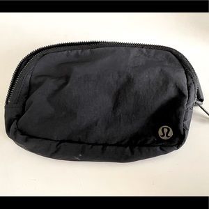 lululemon everywhere belt bag